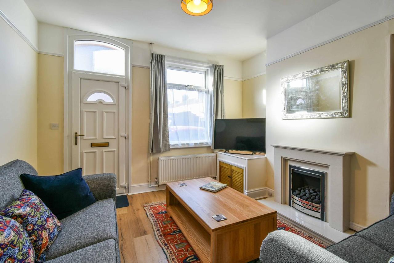 Bay Tree Cottage Йорк Экстерьер фото
